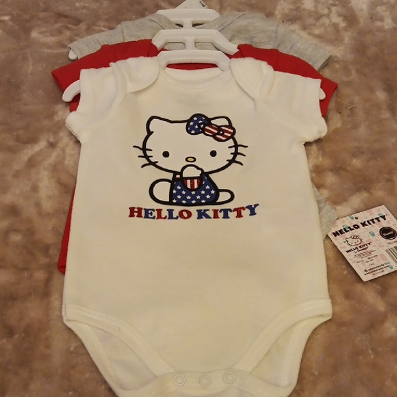 Set Of Three Hello Kitty Onesies Nwt - Picture 1 of 4
